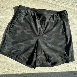 Spanx stretchy pull on shorts